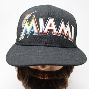 Miami Marlins Hat Mens Fitted 7 1/4 Black New Era 59FIFTY MLB Authentic Cap
